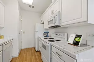 2420 Grand Ave, Everett, WA 98201 - Photo 8