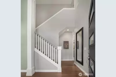 1013 233rd Place NE, Sammamish, WA 98074 - Photo 2