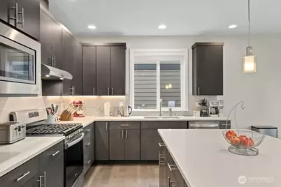 8609 244th Street SW #11, Edmonds, WA 98026 - Photo 10