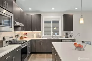 8609 244th St SW, Edmonds, WA 98026 - Photo 10