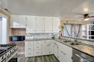 16027 W Division St, Mount Vernon, WA 98273 - Photo 10