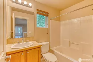 5583 Lakemont Blvd SE, Bellevue, WA 98006 - Photo 12