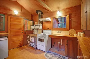 1357 Steffen Pl, Camano Island, WA 98282 - Photo 32