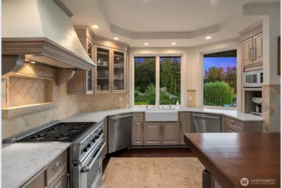 16 Enatai Drive, Bellevue, WA 98004 - Photo 18