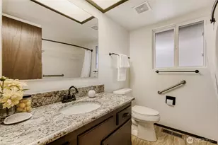 15703 SE 45th Ct, Bellevue, WA 98006 - Photo 30