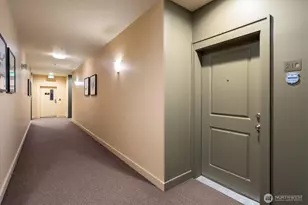 3217 Eastlake Ave E, Seattle, WA 98102 - Photo 26