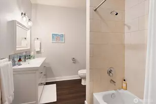 3217 Eastlake Ave E, Seattle, WA 98102 - Photo 22