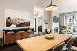 3217 Eastlake Ave E, Seattle, WA 98102 - Photo 10