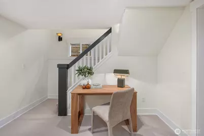 2556 10th Avenue W, Seattle, WA 98119 - Photo 26