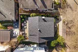 2556 10th Ave W, Seattle, WA 98119 - Photo 38