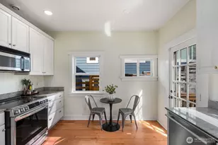 2556 10th Ave W, Seattle, WA 98119 - Photo 12