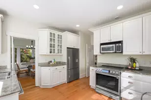 2556 10th Ave W, Seattle, WA 98119 - Photo 16