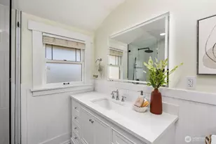 2556 10th Ave W, Seattle, WA 98119 - Photo 22