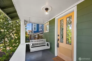 2556 10th Ave W, Seattle, WA 98119 - Photo 2