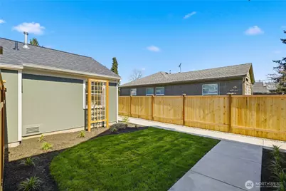 5128 N 39th Street #B, Tacoma, WA 98407 - Photo 2