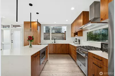 916 B 14th Avenue, Seattle, WA 98122 - Photo 12