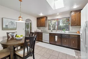 9602 NE 203rd St, Bothell, WA 98011 - Photo 6