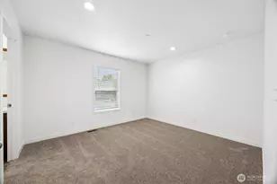 11510 E Riverside Dr, Bothell, WA 98011 - Photo 12