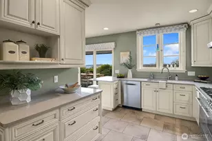 2686 44th Ave W, Seattle, WA 98199 - Photo 10