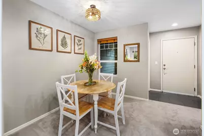 18501 SE Newport Way #H236, Issaquah, WA 98027 - Photo 4