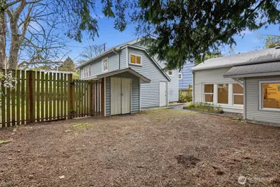 8553 Dayton Avenue N, Seattle, WA 98103 - Photo 28