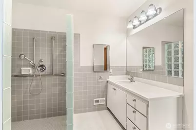 10429 Sandy Beach Drive, Lake Stevens, WA 98258 - Photo 14