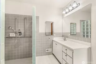 10429 Sandy Beach Dr, Lake Stevens, WA 98258 - Photo 14