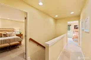 10368 NE Sunrose Ln, Bainbridge Island, WA 98110 - Photo 16