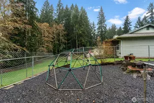 1030 Hillandale Dr E, Port Orchard, WA 98366 - Photo 34