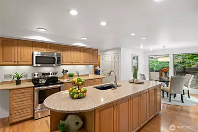 15018 NE 10th Place, Bellevue, WA 98007 - Photo 6