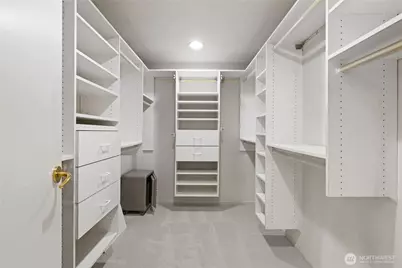 15018 NE 10th Place, Bellevue, WA 98007 - Photo 18