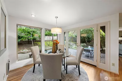 15018 NE 10th Place, Bellevue, WA 98007 - Photo 8