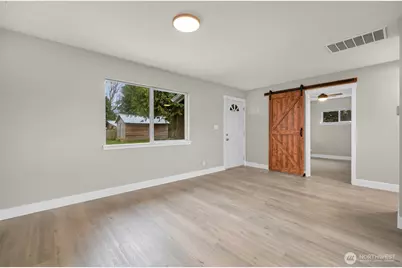 310 W 3rd Street, Nooksack, WA 98276 - Photo 8