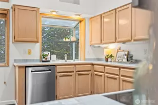 10416 198th Ave Ct E, Bonney Lake, WA 98391 - Photo 10