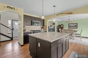 956 Cove View Cir, Oak Harbor, WA 98277 - Photo 6