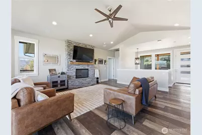 2128 McEldowney Road, Malaga, WA 98828 - Photo 8