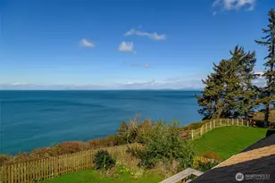 1369 Chatham Ln, Oak Harbor, WA 98277 - Photo 10