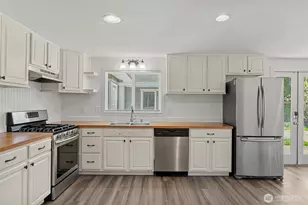 480 SE Ely St, Oak Harbor, WA 98277 - Photo 8