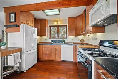 411 E Axton Road, Bellingham, WA 98226 - Photo 6