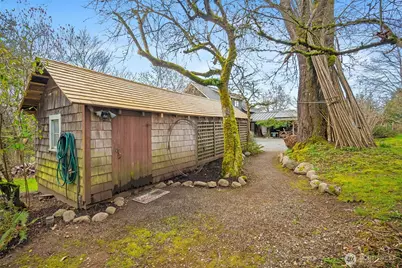 411 E Axton Road, Bellingham, WA 98226 - Photo 34