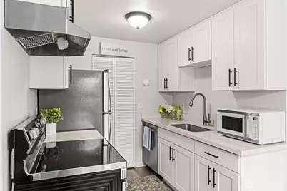 15210 Macadam Road S #D211, Tukwila, WA 98188 - Photo 6