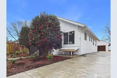 305 Meadow Avenue N, Renton, WA 98057 - Photo 2