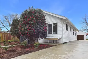 305 Meadow Ave N, Renton, WA 98057 - Photo 2