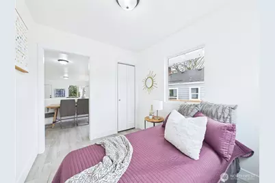 305 Meadow Avenue N, Renton, WA 98057 - Photo 24