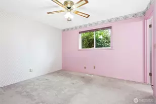 12502 SE 73rd Pl, Newcastle, WA 98056 - Photo 16