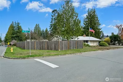 12502 SE 73rd Place, Newcastle, WA 98056 - Photo 2