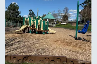 12502 SE 73rd Place, Newcastle, WA 98056 - Photo 36