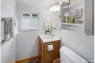 8208 Sandy Hook Drive, Clinton, WA 98236 - Photo 24