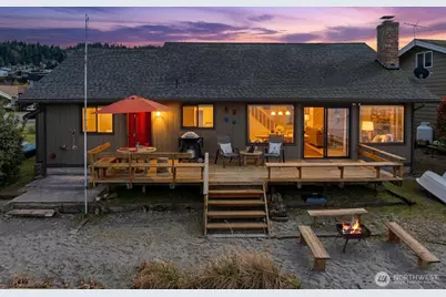 8208 Sandy Hook Drive, Clinton, WA 98236 - Photo 2