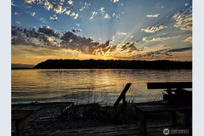 8208 Sandy Hook Drive, Clinton, WA 98236 - Photo 18